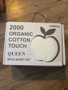 2000 Organic Cotton Touch Queen 4-Piece Sheet Set - White
